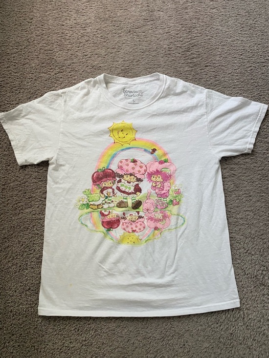 Tops - Strawberry Shortcake White Graphic Women’s  T-Shirt - Pink & Yellow Print